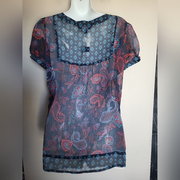 NEW Reitmans Sheer Floral Blouse - Navy and Coral, Size Medium Petite - Picture 2 of 4